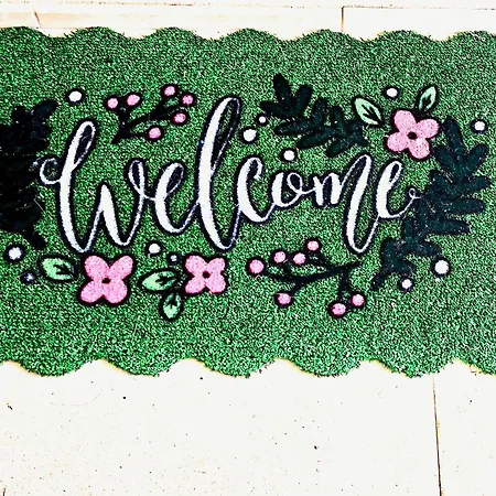 Modern And Quiet Διαμέρισμα *