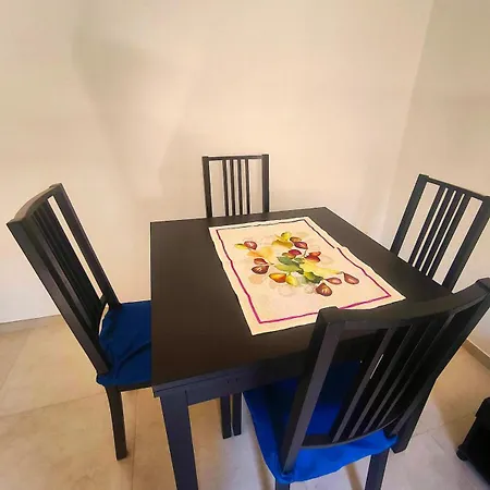Modern And Quiet דירה *